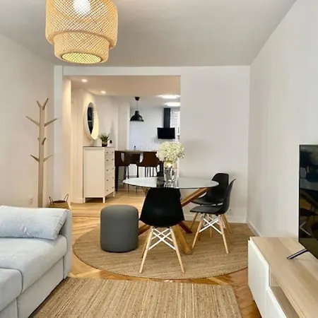 Centro Cabrales 31 Apartman *